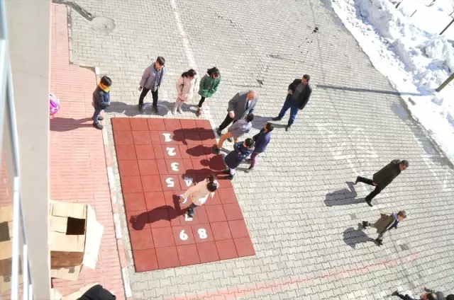 Ağrılı Çocukların Satranç Takımı Sevinci Ağrılı Çocukların Satranç Takımı Sevinci