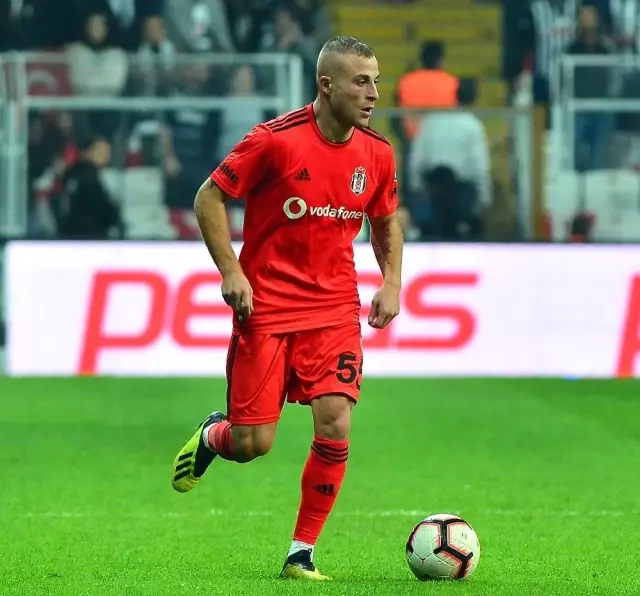 Beşiktaş'tan Gökhan Töre'ye Disiplin Soruşturması