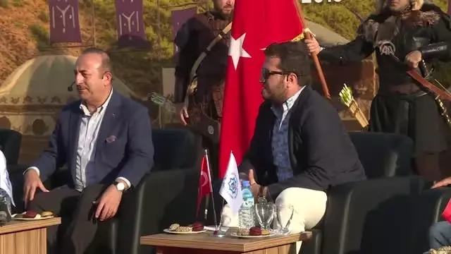 Çavuşoğlu: '(Maduro) 'Bu Dizi Gerçek İslamiyet'i Öğretiyor ve Belki Bir Gün Bu Dizi Sayesinde... Çavuşoğlu: '(Maduro) 'Bu Dizi Gerçek İslamiyet'i Öğretiyor ve Belki Bir Gün Bu Dizi Sayesinde...