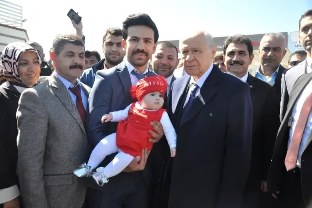 Devlet Bahçeli Sungurlu'da Karşılandı Devlet Bahçeli Sungurlu'da Karşılandı