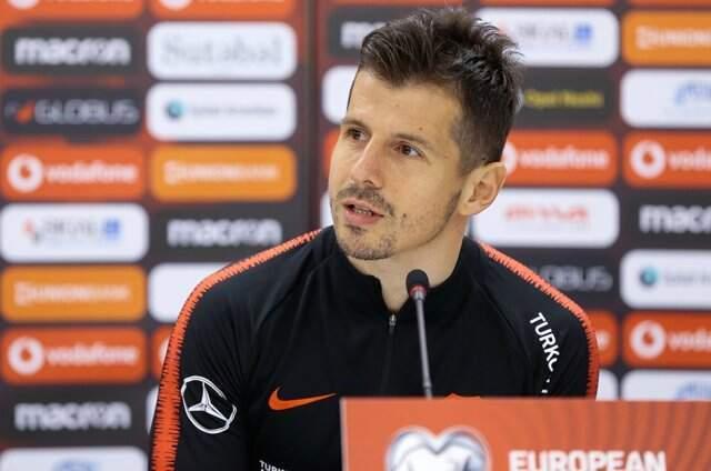 Emre Belözoğlu: 50 Yaşında da Olsam Milli Takıma Gelirim