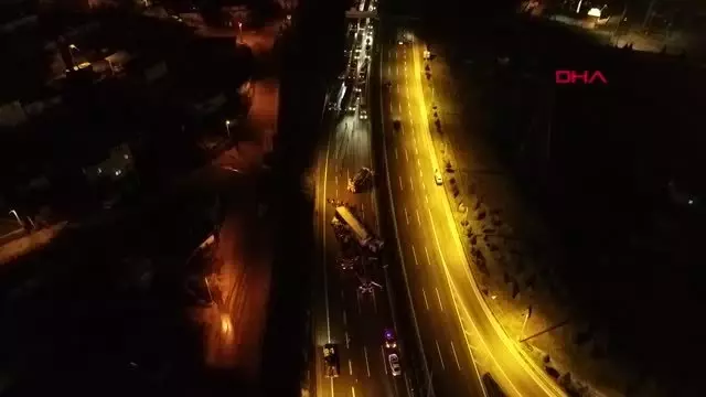 Kocaeli TEM'de Kontrolden Çıkan TIR Devrildi, 10 Kilometre Araç Kuyruğu Oluştu Kocaeli TEM'de Kontrolden Çıkan TIR Devrildi, 10 Kilometre Araç Kuyruğu Oluştu
