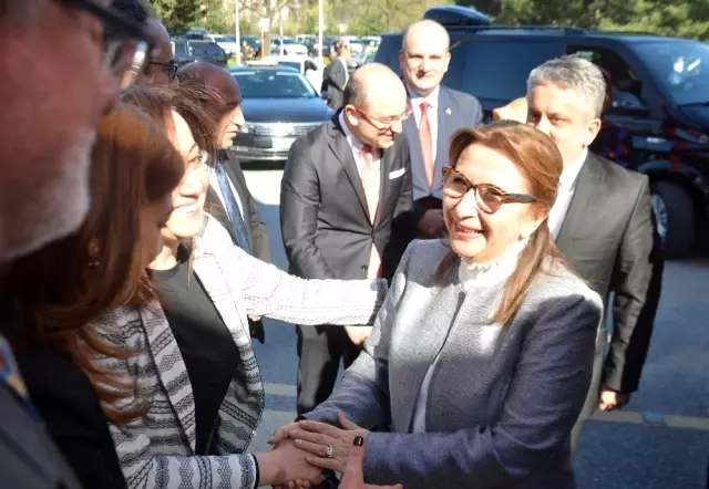 Bakan Pekcan, Bursa'da Sanayici ve İş Adamlarıyla Bir Araya Geldi