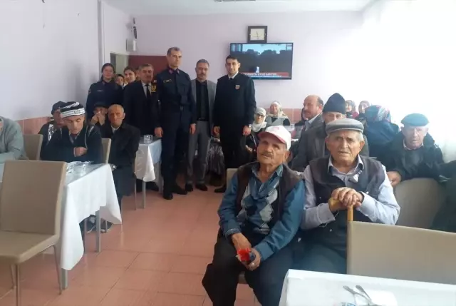 Jandarmadan Huzurevine Ziyaret