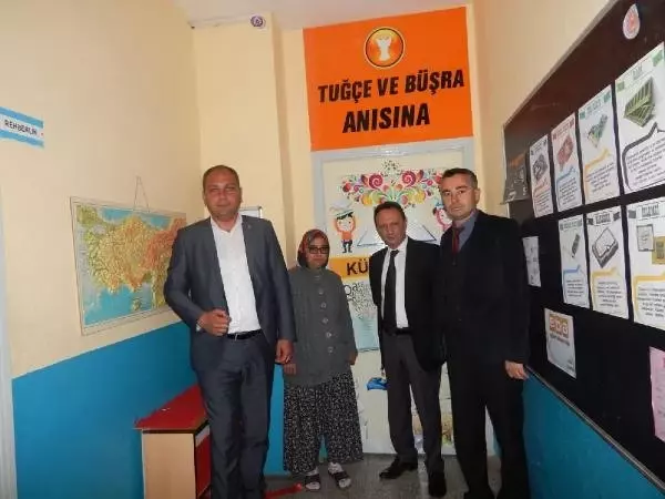 Savaştepe'de Okul Yolunda Öldürülen Kuzenlerin Adı Kütüphaneye Verildi Savaştepe'de Okul Yolunda Öldürülen Kuzenlerin Adı Kütüphaneye Verildi