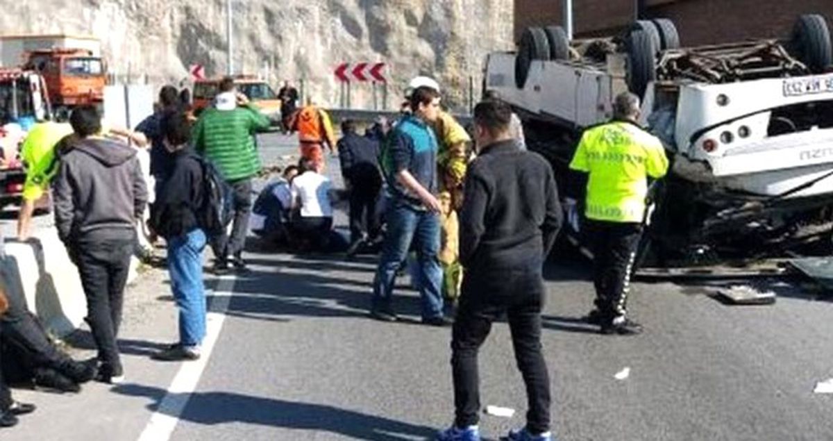 Down Sendromlu Çocukları ve Ailelerini Taşıyan Midibüs Kaza Yaptı! 4'ü Ağır 28 Yaralı