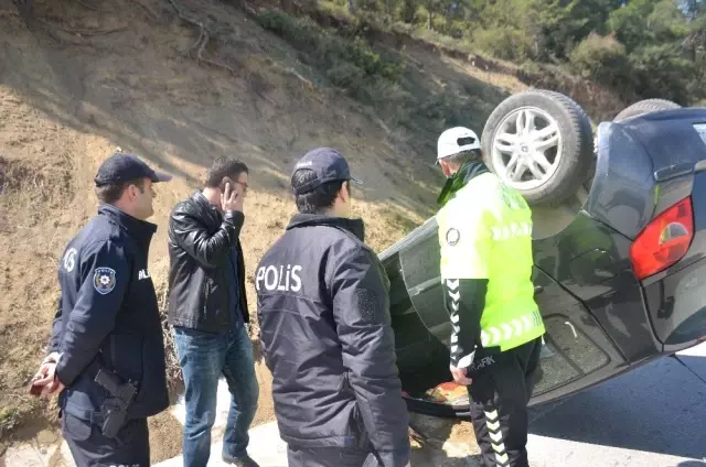 Takla Atan Araçtan Burnu Bile Kanadan Kurtuldu Takla Atan Araçtan Burnu Bile Kanadan Kurtuldu