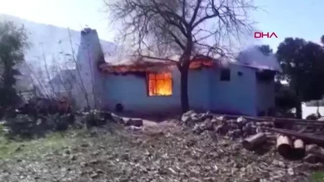 Adana Feke�de Yanan Ev, Küle Döndü Haberler