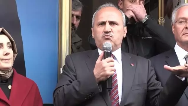 Bakan Turhan: 'Bu Milletin Önünde Durulamayacağını Sizler Göstereceksiniz' Bakan Turhan: 'Bu Milletin Önünde Durulamayacağını Sizler Göstereceksiniz'