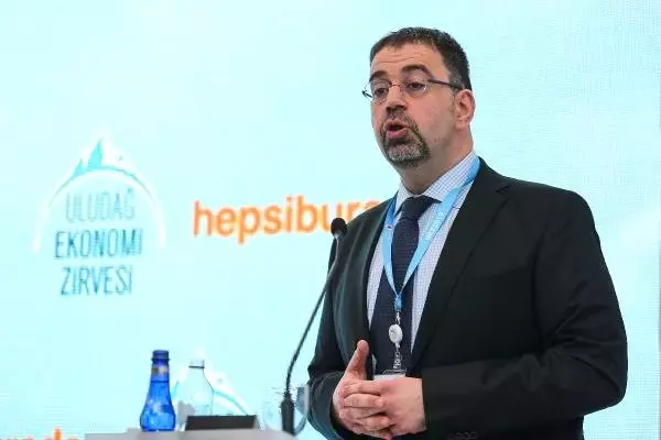 Daron Acemoğlu Uludağ Ekonomi Zirvesi'nde Konuştu Daron Acemoğlu Uludağ Ekonomi Zirvesi'nde Konuştu