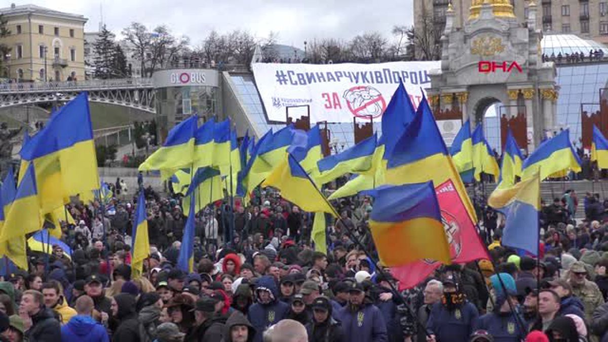 Dha Dış Ukrayna'da Poroşenko'ya 'Yolsuzluk' Protestosu
