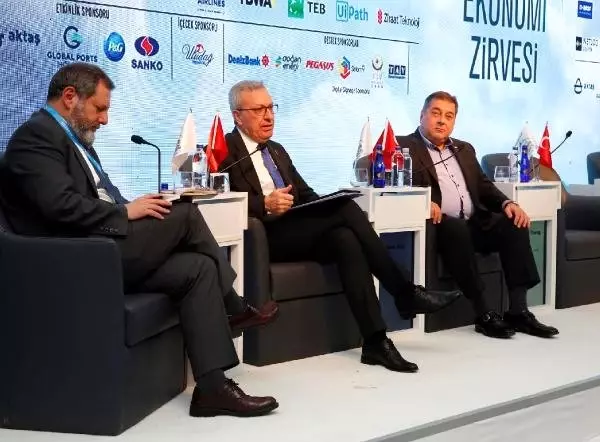 Katma Değerli Büyümenin Anahtarı Oturumunda 'İnovasyon ve Girişim' Tartışıldı