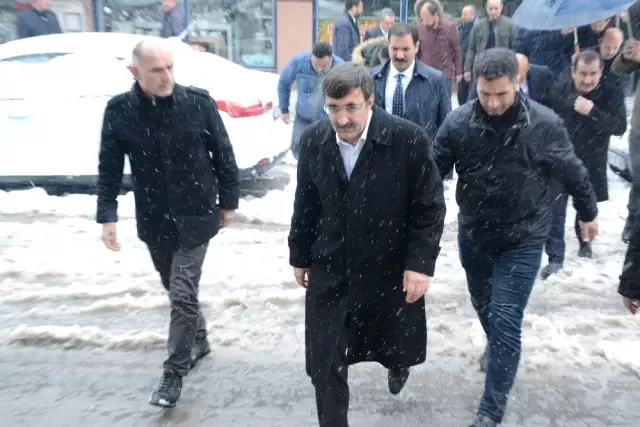 AK Parti Genel Başkan Yardımcısı Yılmaz: '4 Partinin Amacı Türkiye'nin İstikrarını Bozmak' AK Parti Genel Başkan Yardımcısı Yılmaz: '4 Partinin Amacı Türkiye'nin İstikrarını Bozmak'