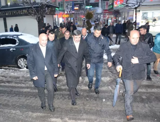 AK Parti Genel Başkan Yardımcısı Yılmaz: '4 Partinin Amacı Türkiye'nin İstikrarını Bozmak' AK Parti Genel Başkan Yardımcısı Yılmaz: '4 Partinin Amacı Türkiye'nin İstikrarını Bozmak'
