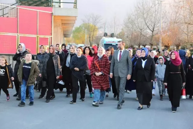 Başkan Işık Gürsu'lu Kadınlarla Beş Çayında Buluştu Başkan Işık Gürsu'lu Kadınlarla Beş Çayında Buluştu