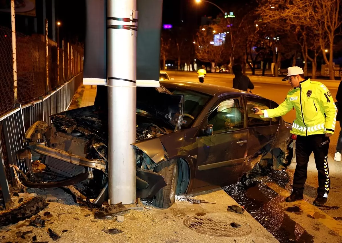 Başkentte Trafik Kazası: 4 Yaralı