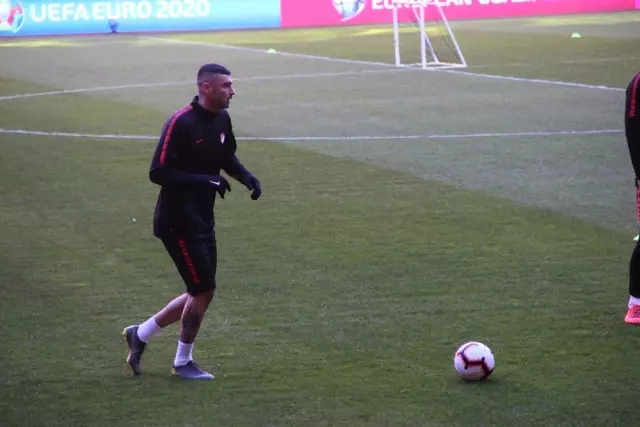 Burak Yılmaz: 'Milli Takıma Her Zaman Destek Olunmalı' Burak Yılmaz: 'Milli Takıma Her Zaman Destek Olunmalı'