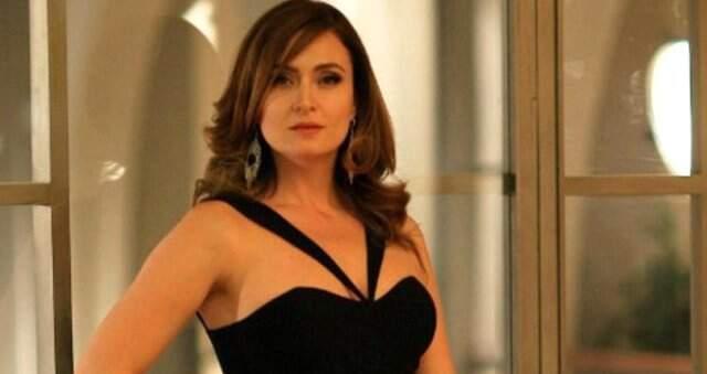 Güzel Oyuncu Ceyda Dümenci, Hastaneye Kaldırıldı!