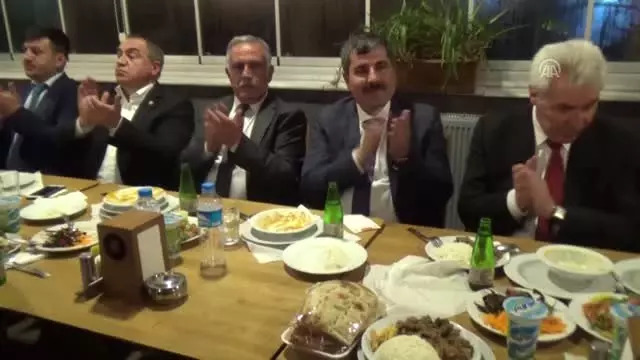 Hiyan Aşiretinden AK Parti'ye Destek Hiyan Aşiretinden AK Parti'ye Destek