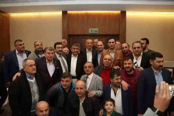 İlgezdi, Taksiciler ve Seçim Sandık Görevlileri ile Buluştu