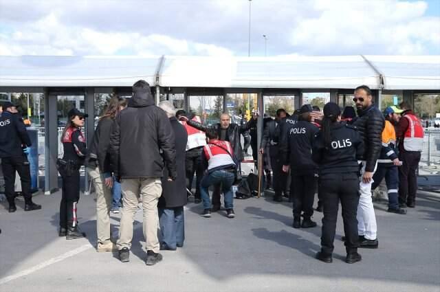 İstanbul'da Tarihi Gün! Yüz Binler Yenikapı Miting Alanına Akın Ediyor