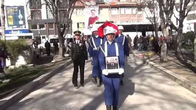 Kazada Yaşamını Yitiren Komando Doğan, Toprağa Verildi Kazada Yaşamını Yitiren Komando Doğan, Toprağa Verildi