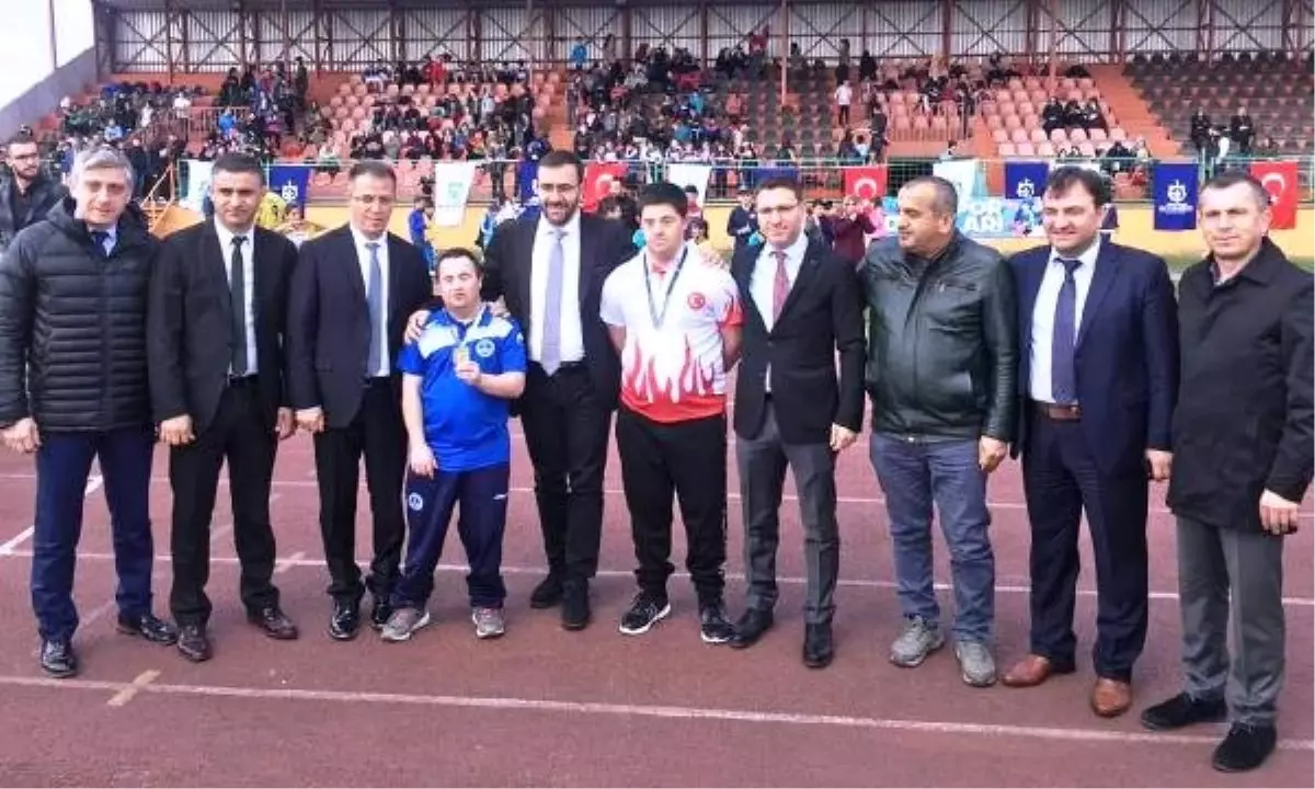 Kocaeli'nde Okullararası Atletizm Şampiyonası Yapıldı