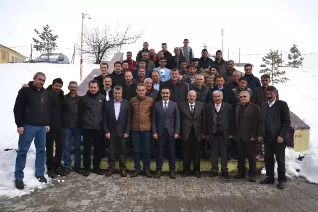 Şenkaya Belediye Başkanı Görbil Özcan'a Veda Yemeği Şenkaya Belediye Başkanı Görbil Özcan'a Veda Yemeği