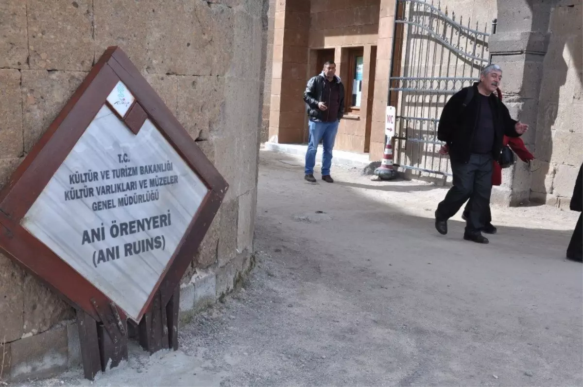 40 Kapılı Kent Ani'ye Yoğun İlgi