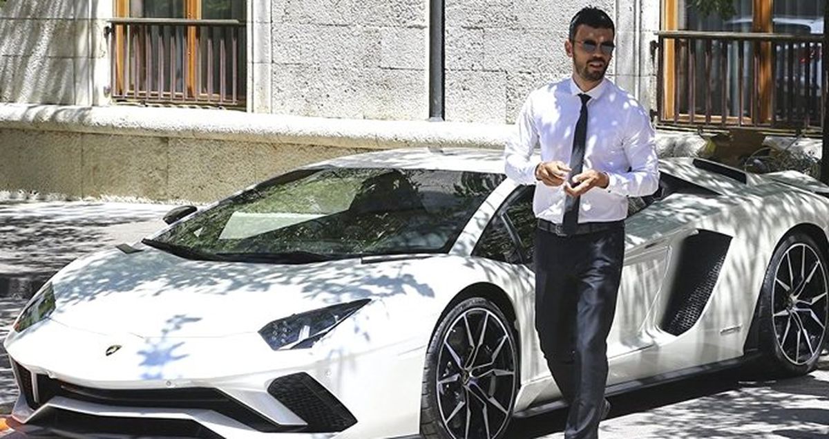AK Parti Milletvekili Kenan Sofuoğlu, 560 Bin Liralık Kol Saatini Çaldırdı