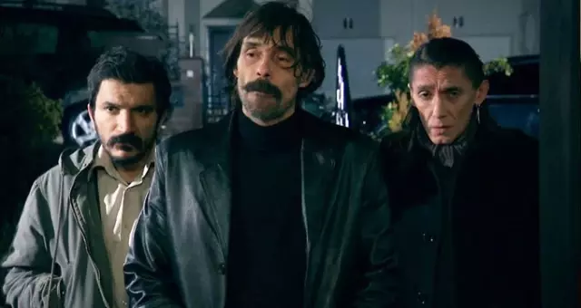 Efsane Dizi Behzat Ç.'nin Sevilen Karakteri Harun, Yeni Sezonda Kadroda Olmayacak Efsane Dizi Behzat Ç.'nin Sevilen Karakteri Harun, Yeni Sezonda Kadroda Olmayacak
