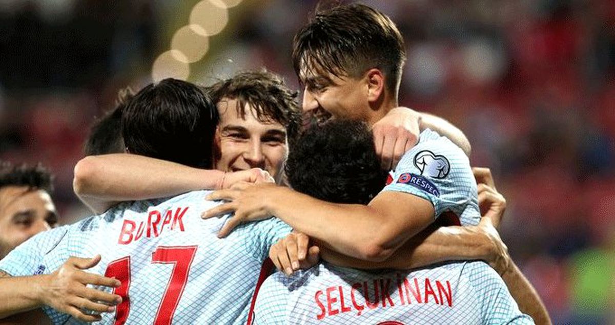 Fenerbahçe'de Çağlar Söyüncü Harekatı