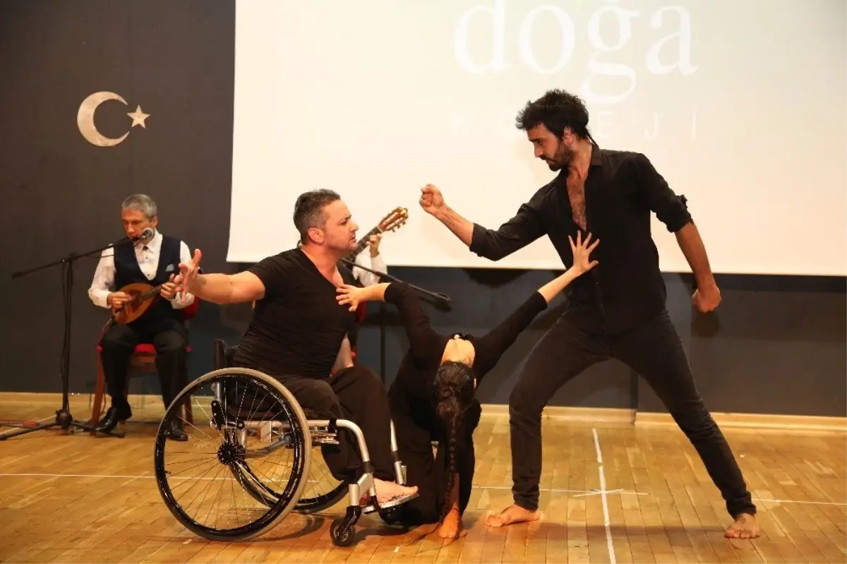 Omurilik Felçlilerinden 'Rüyalar ve Maskeler' Gösterisi