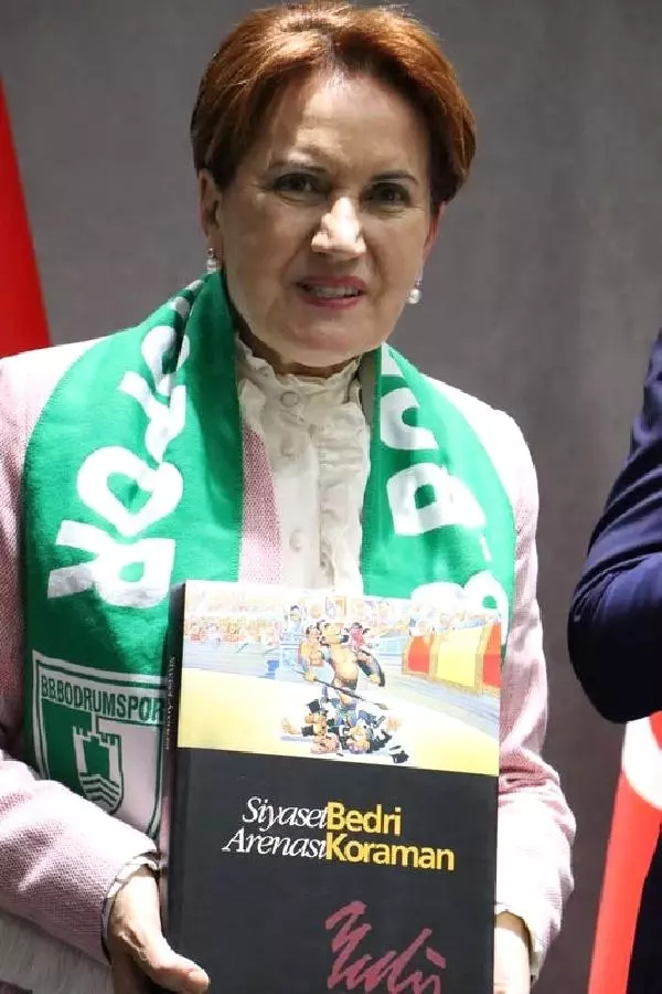 Akşener: Sakın Ola Tepedekilerin Kavgasına Aldırmayın