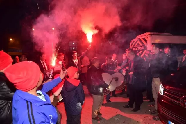 Başkan Ergün'den Kula'ya Yeni Yatırım Sözü Başkan Ergün'den Kula'ya Yeni Yatırım Sözü