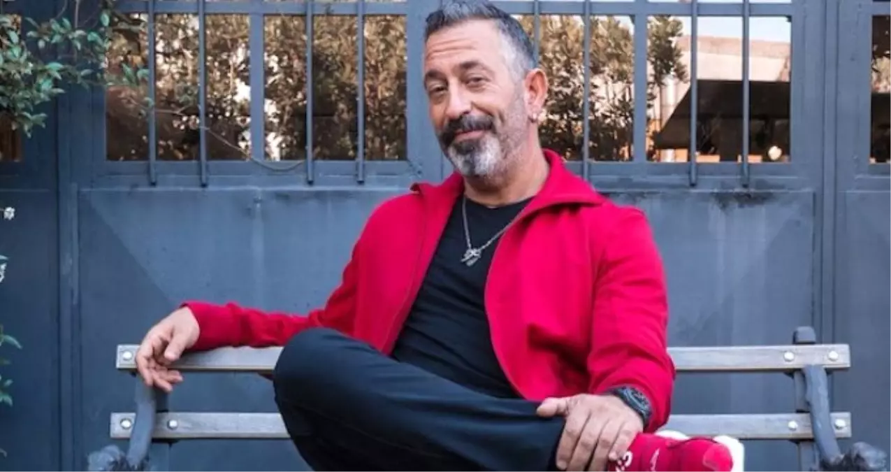 Cem Yılmaz'ın Piyano Gönderdiği Gençler, Komedyen İçin Şarkı Besteledi