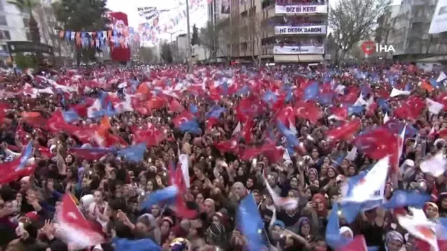 Cumhurbaşkanı Erdoğan: 'Siyaset Beyaz Kefen Giyenlerin İşidir' Cumhurbaşkanı Erdoğan: 'Siyaset Beyaz Kefen Giyenlerin İşidir'