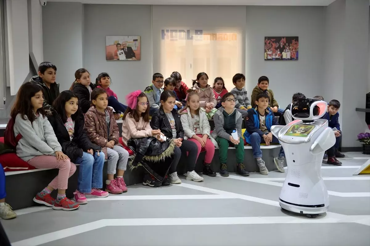 Mardin'de Çocuklar Robotik Kodlamayla Tanışıyor
