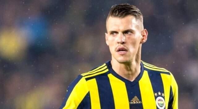Skrtel, Parma ile Anlaştı