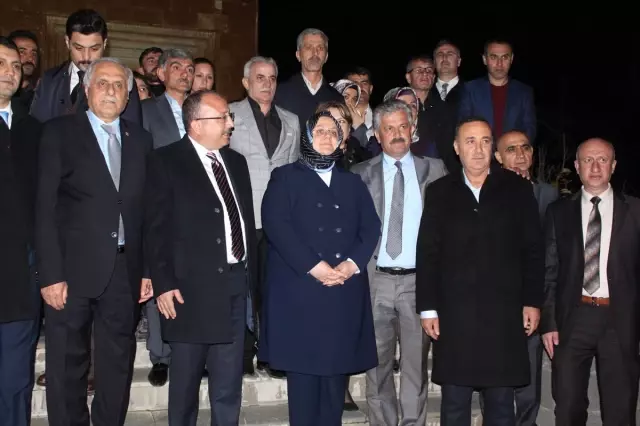 Sosyal Yardım ve Hizmetlerimizle Vatandaşlarımızın Her Zaman Yanındayız' Sosyal Yardım ve Hizmetlerimizle Vatandaşlarımızın Her Zaman Yanındayız'