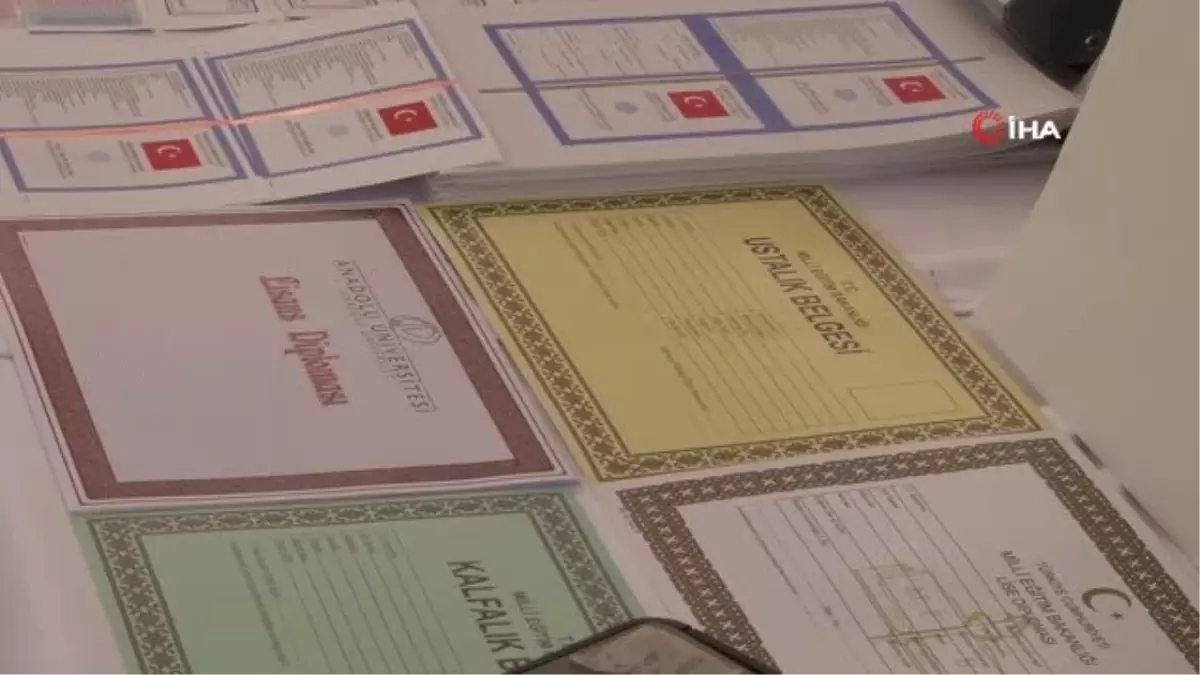 Ünlü Kalpazan Çetesine Jandarma Darbesi