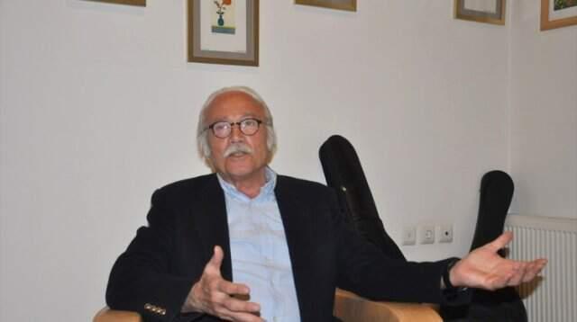 Ünlü Profesör Zeki Fındıkoğlu'nun Kullandığı Cip Yayaların Arasına Daldı