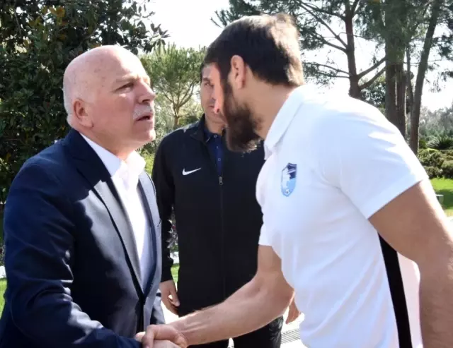 Başkan Sekmen'den Erzurumspor Sürprizi Başkan Sekmen'den Erzurumspor Sürprizi