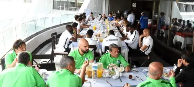 Başkan Sekmen'den Erzurumspor Sürprizi Başkan Sekmen'den Erzurumspor Sürprizi