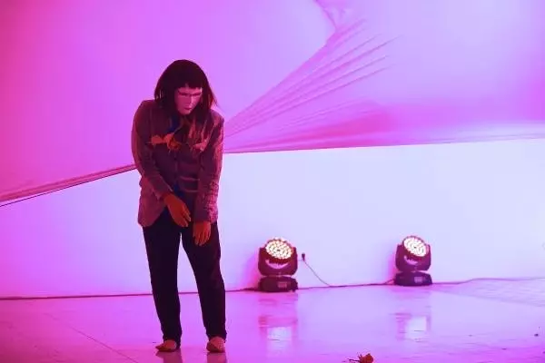 Butoh Uzam Dansı' Yapan Japon Sanatçı Türkiye'de Butoh Uzam Dansı' Yapan Japon Sanatçı Türkiye'de