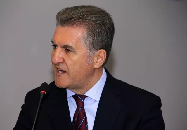 Mustafa Sarıgül Perpa Ticaret Merkezi'nde Esnafı Ziyaret Etti Mustafa Sarıgül Perpa Ticaret Merkezi'nde Esnafı Ziyaret Etti