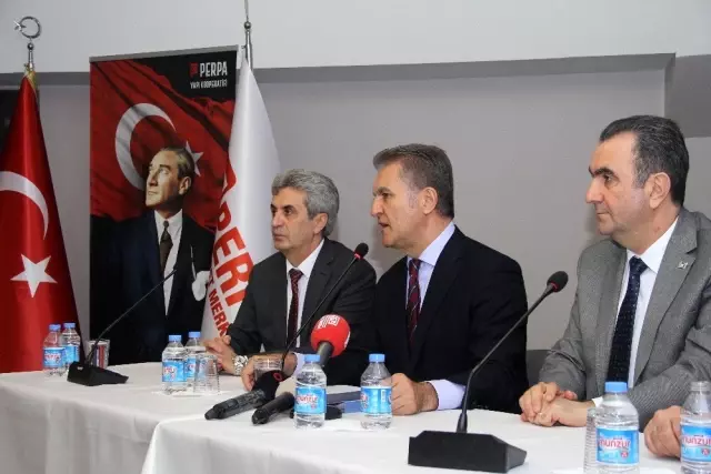 Mustafa Sarıgül Perpa Ticaret Merkezi'nde Esnafı Ziyaret Etti Mustafa Sarıgül Perpa Ticaret Merkezi'nde Esnafı Ziyaret Etti