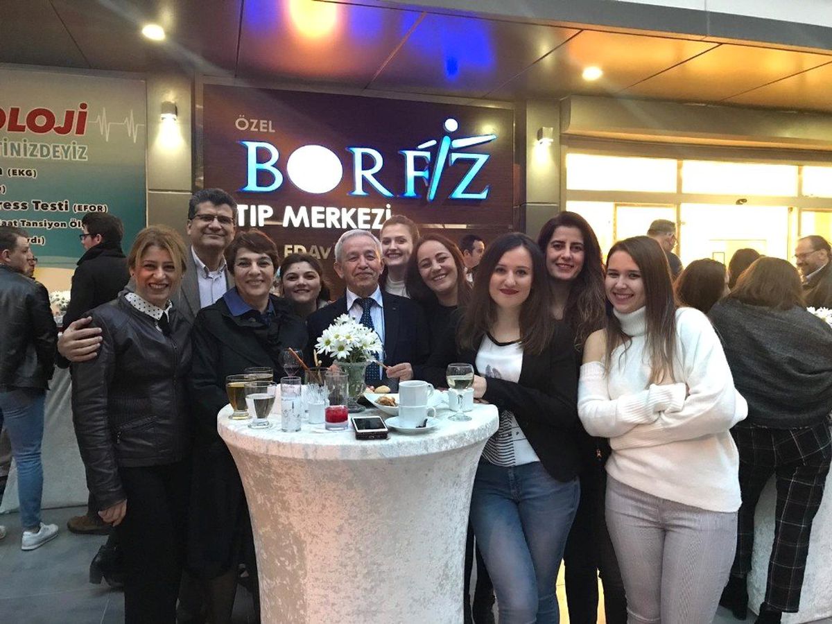 Sağlık Personelleri ve Davetlileri Bir Araya Getiren Program