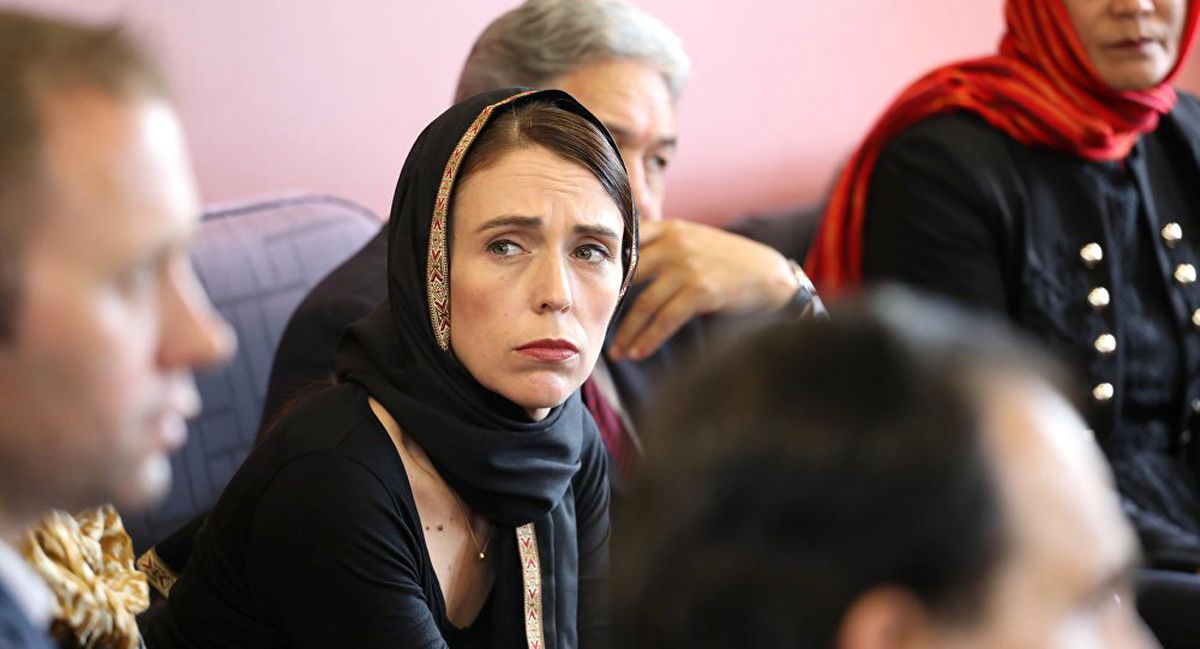 Yeni Zelanda Başbakanı Ardern Neden Başörtüsü Taktığını Açıkladı