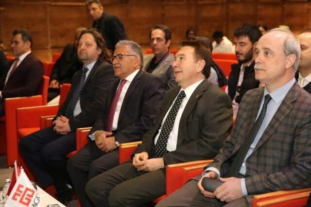 Abdullah Gül Üniversitesi Öğrencileri '3. Kariyer Mutfağı' Etkinliğinde Firmalarla Buluştu